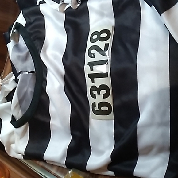 Spirit Halloween 🎃 Jailbird costume with handcuffs - Picture 3 of 5
